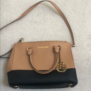 Two-Toned Michael Kors Shoulder Bag